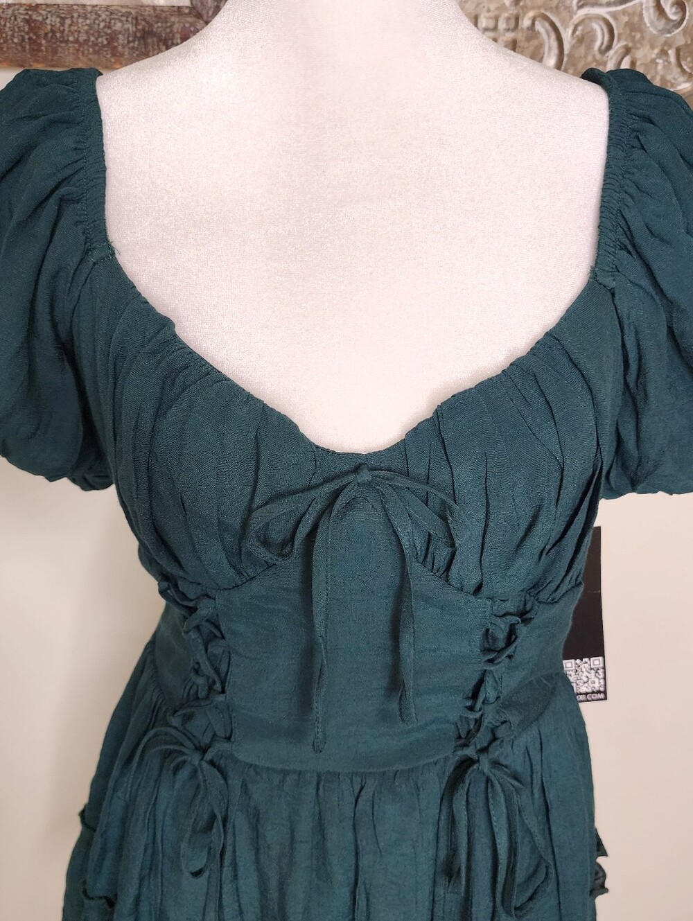 NWT Trixxi Emerald Green Milkmaid Puff-Sleeve Lace Up Tiered Mini Dress Large - Picture 3 of 11